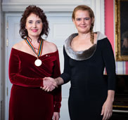 Susan Aglukark (Musique Populaire, 2016) et Beverley McLachlin, Député gouverneur général.